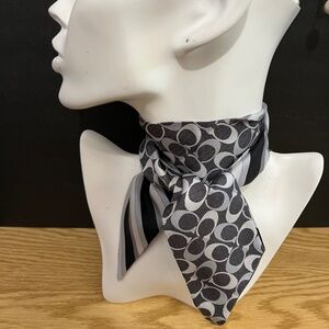 COACH SIGNATURE REVERSIBLE BLACK/WHITE/GRAY 100% SILK PONYTAIL SCARF NWT RETIRED